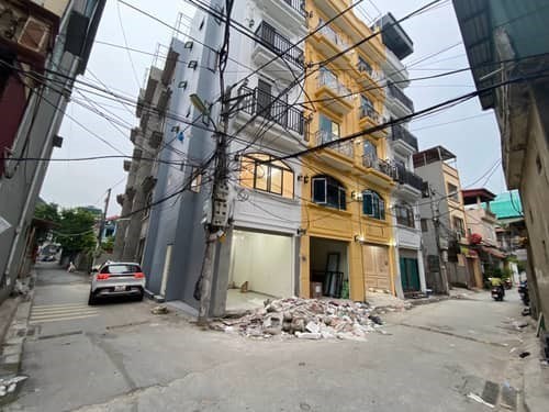 -HANG HÓT LONG BIÊN 6 tỷ 480 triêu .6 tầng thang máy ô tô vào nhà
-liên hệ e cường 083 2865 116