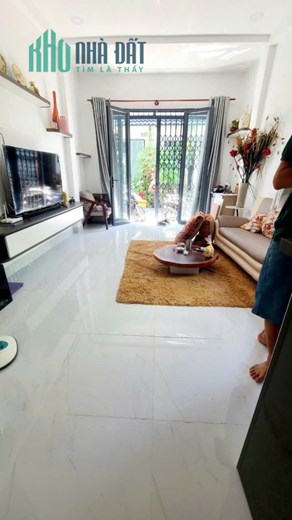 NGỘP BANK BÁN GẤP NHÀ LÔ GÓC--HẺM OTO LẠC LONG QUÂN HƠN 3 TỶ