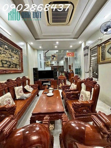 Nhà góc 2 mặt tiền, Thủ Đức, 5PN 5WC, gần Vincom và trường ĐH lớn, Giá hơn 8 Tỷ