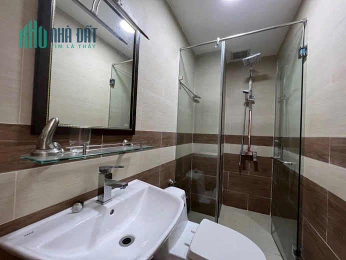Bán nhà hoàn công chuẩn, 2 mặt tiền, cách ĐH Sư Phạm Kỹ Thuật chỉ 300m, oto  ngủ trong nhà