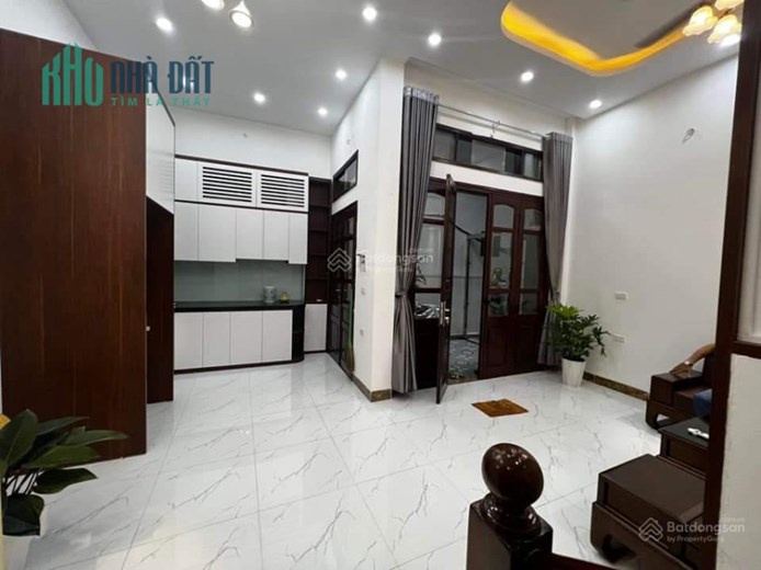 Bán nhà Xuân Đỉnh, Ngõ rộng, 32m2, giá 5.8 tỷ