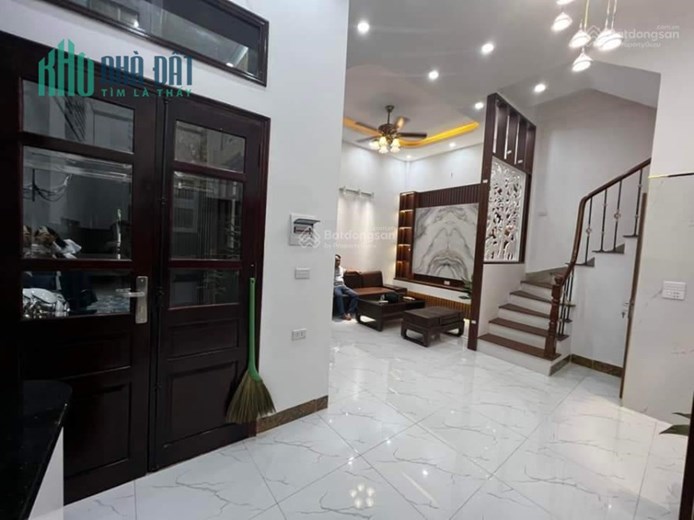 Bán nhà Xuân Đỉnh, Ngõ rộng, 32m2, giá 5.8 tỷ