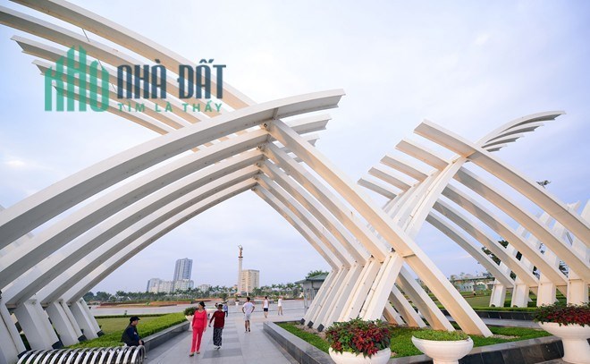 Bán nhà Xuân Đỉnh, Ngõ siêu thoáng, 65m2, giá 7,8tỉ