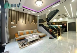 Nhà Lô Góc 2 MT Cách Vincom Thủ Đức 400m – Khu Phân Lô , 5 Phòng Ngủ, Nhà Hoàn Công Chuẩn Chỉnh