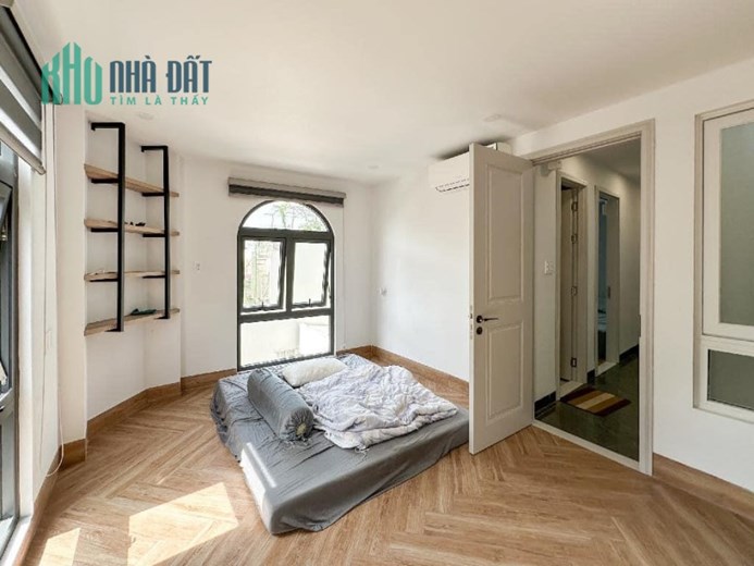 Bán nhà góc 2 mặt tiền trung tâm Thủ Đức, gần Hoàng Diệu 2, diện tích 80m2, Công Chứng Ngay
