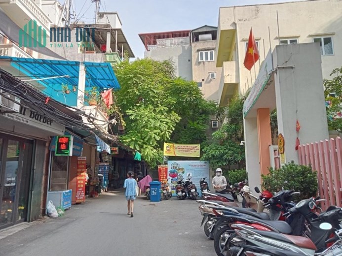 Có 102 Thịnh Quang, Đống Đa 5 tầng 7P 40m 7.9 tỷ có thương lượng