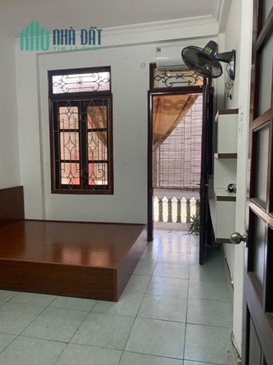 Có 102 Thịnh Quang, Đống Đa 5 tầng 7P 40m 7.9 tỷ có thương lượng