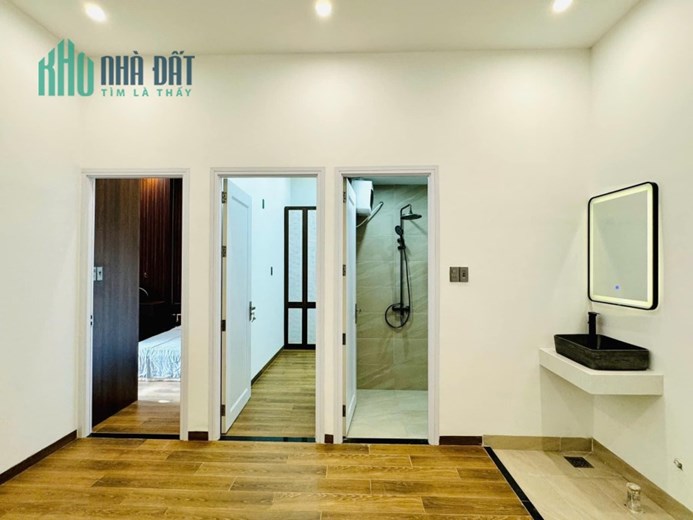 Nhà mới xây 2 tầng mt đường 5,5m trung tâm tp Đà nẵng