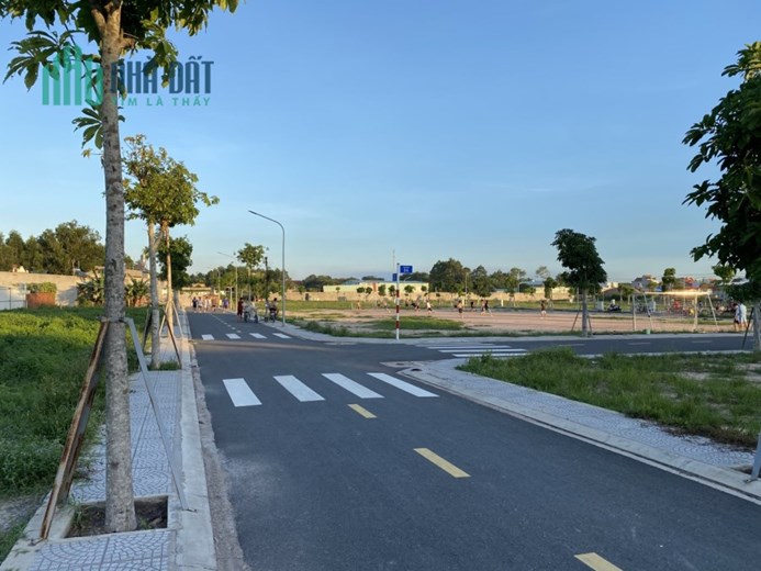 CẦN TIỀN CÁT LỖ BÁN GẤP LÔ ĐẤT.