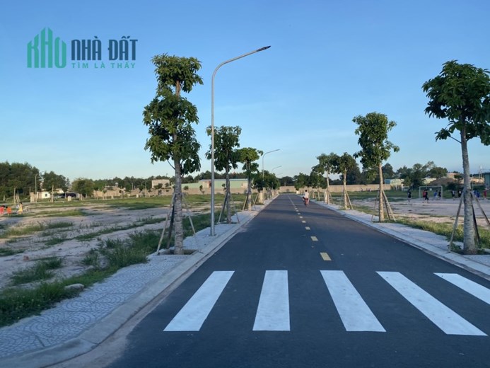 CẦN TIỀN CÁT LỖ BÁN GẤP LÔ ĐẤT.