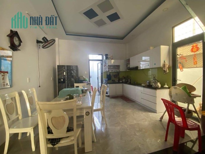 Nhà HXH Đặng Văn Bi, Thủ Đức, 3 Tầng, 5.5x21m, Gần Ga Metro Bình Thái, Giá Chỉ Hơn 8 Tỷ