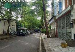 Nhà góc 2 mặt tiền, Thủ Đức, 5PN 5WC, gần Vincom và trường ĐH lớn, Giá hơn 8 Tỷ