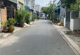 Bán nhà Siêu đẹpi, lô góc 2 mặt tiền, hoàn công chuẩn, khu vực Thủ Đức, xe hơi tránh