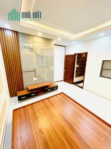 Bán nhà hoàn công chuẩn, cách ĐH Sư Phạm Kỹ Thuật chỉ 300m, oto  ngủ trong nhà