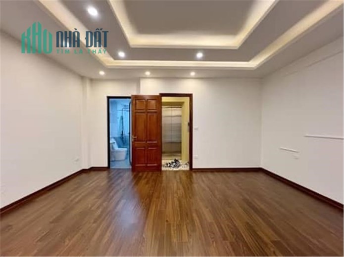 Bán nhà hàng xóm RoyCity, Ngã tư sở, Thanh Xuân, Hà Nội, DT 35m2 , Giá Nhỉnh 7 X tỷ