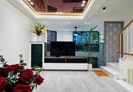 Bán nhà ngay trung tâm Thủ Đức, , DT 80m2, Công Chứng Ngay, gần Hoàng Diệu 2 Nhĩnh 7 tỷ