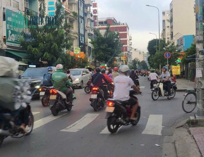 Nhà mặt tiền Tân Sơn Nhì 12x26m, 3 tấm, 480m2 sàn, vị trí vàng!