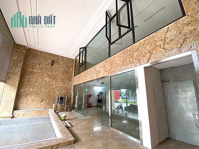 Bán Tòa Văn Phòng 9 Tầng Mặt Phố Hoàng Ngân, Vị Trí Đắc Địa. DT 212m2, Mt 12m. Giá 150 TỶ