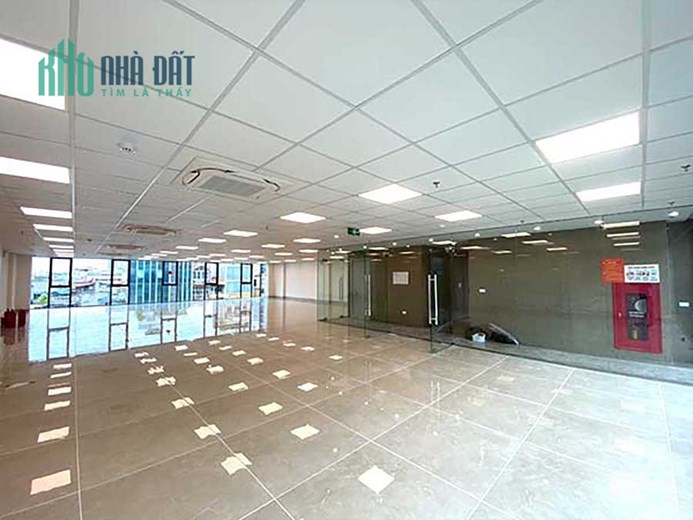 Bán Tòa Văn Phòng 9 Tầng Mặt Phố Hoàng Ngân, Vị Trí Đắc Địa. DT 212m2, Mt 12m. Giá 150 TỶ