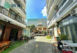 Bán Nhà Lô Góc 2 Mặt Tiền Thủ Đức, Gần Vincom, Diện Tích 85m2, Pháp Lý Chuẩn