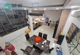 Nhà Lô Góc 2 Mặt Tiền 85m2 Thủ Đức, Gần ĐH Ngân Hàng, Sổ Hồng Riêng, Sang Tên Ngay