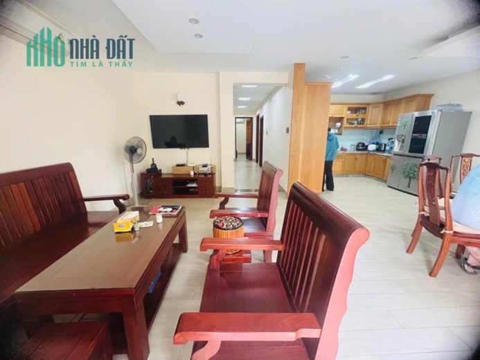 Siêu Phẩm Nhà Lô Góc Thủ Đức, 3 Tầng Mới Xây, Gần ĐH Ngân Hàng, Sổ Đỏ Riêng