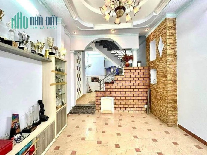 Bán nhà hoàn công chuẩn,  oto  ngủ trong nhà, cách ĐH Sư Phạm Kỹ Thuật chỉ 300m