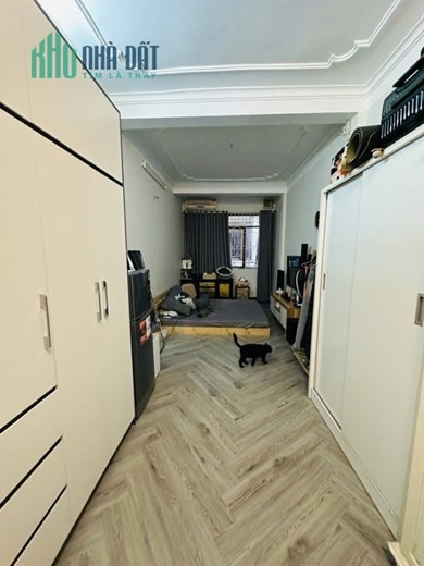 MẶT NGÕ RỘNG Ô TÔ, THẲNG PHỐ, KINH DOANH – 4 tầng Lý Nam Đế 32m chỉ 10.6 tỷ - SĐCC nở hậu