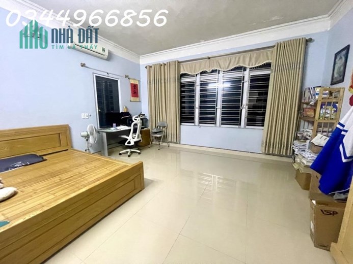 Bán Nhà 4 Tầng Quận Bắc Từ Liêm dân xây,ô tô tránh,ngõ thông,kinh doanh,văn phòng hơn 8 tỷ.