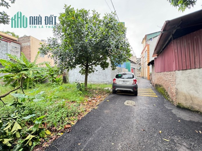 Bán đất Thạch Đà, Mê Linh, HN, lô góc, gần chợ, giá rẻ. 190m, giá 12,5tr / 1m.