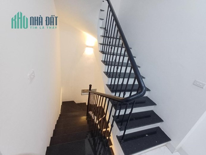 3 tầng PHỐ CỔ Nguyễn Văn Tố (Hàng Da) 40m chỉ 6.5 Tỷ - NGÕ RỘNG CHUYÊN DOANH HOMESTAY