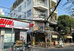 Góc 2 MTKD Nguyễn Hữu Tiến DT 4.5x21m, 5 tầng