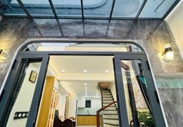 hẻm xe tải - 3 tầng 3Pn 3WC - tặng full nội thất - Giá chỉ 7xx tỷ