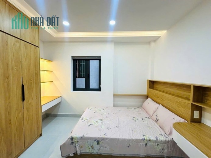 hẻm xe tải - 3 tầng 3Pn 3WC - tặng full nội thất - Giá chỉ 7xx tỷ