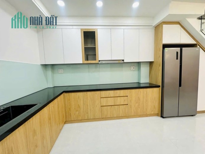 hẻm xe tải - 3 tầng 3Pn 3WC - tặng full nội thất - Giá chỉ 7xx tỷ