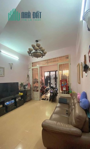 Bán nhà hẻm xe tải thông Tạ Quang Bửu Q.8 - 90 m2 - 3 tầng - Giá 8 Tỷ