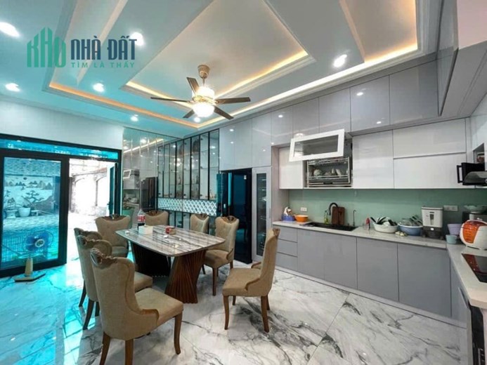 Cần tiền bán gấp – mặt ngõ Xuân Đỉnh, Ô tô, Thang máy, 54m2, giá 13,2 tỷ