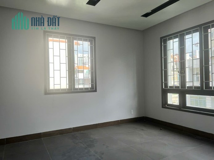 Đi Định Cư , Gia Đình Chúng Tôi Cần Bán Căn Biệt Thự Đôi Vị Trí Đẹp , Phong Thuỷ Tốt