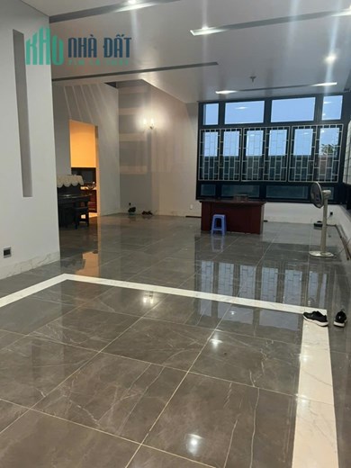 Đi Định Cư , Gia Đình Chúng Tôi Cần Bán Căn Biệt Thự Đôi Vị Trí Đẹp , Phong Thuỷ Tốt