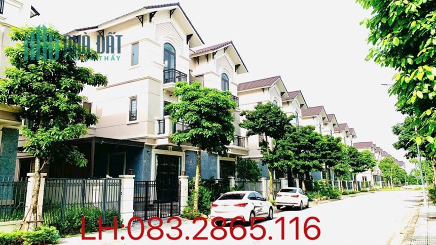 ---GIÁ CHI  7 TY800  XÍU  CĂN BIỆT THỰ SONG LÂP,cả nhà và đất vị trí ở KCN VSIP DT135M2,3 tầng