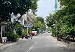 Cần bán lô đất đẹp hẻm 10m Thạch Lam DT 10x17m