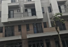 BÁN GẤP CĂN SHOPHOUSE GÁ 4 TY 300 TR TẠI VSIP TP. từ sơn xây 4 tầng DT đa dạng LH; 0832865116