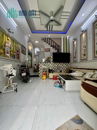 Bán Nhà 3 Tầng TTH - Hẻm ÔTô  Đậu - Gần Siêu Thị MeGa Q12 - Nhỉnh Nhẹ 4 tỷ