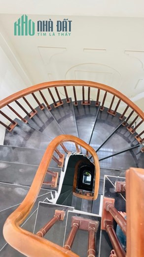 Chủ nhà cần bán để mua nhà to hơn, Ô tô đỗ cổng, ngõ thông các ngả, 30 m2 giá 5,35 tỷ