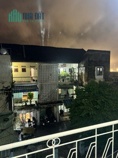 Bán chung cư,sổ đỏ,sát chợ hòa cường,43m2,giá:1,1 tỷ