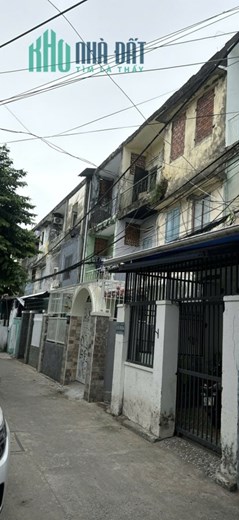 Bán chung cư,sổ đỏ,sát chợ hòa cường,43m2,giá:1,1 tỷ