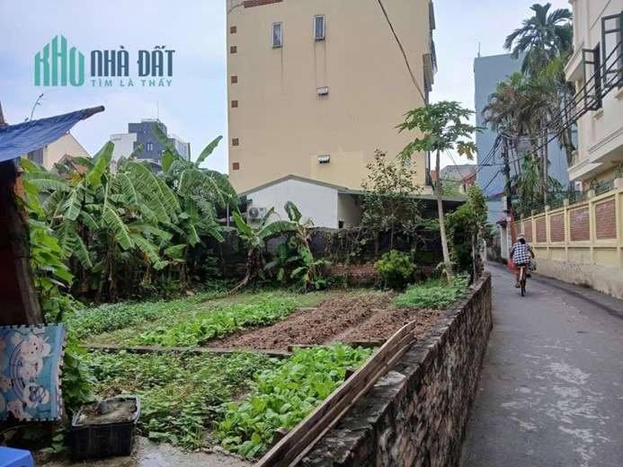 Bán đất mặt phố Phú Xá,Tây Hồ 200m2,mặt 11 m,2 mặt đường giá 2,15 triệu/m