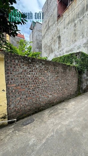 Bán Đất gần Cổng Chào Xuân Đỉnh, DT 90m2, giá hơn 8 tỉ