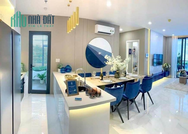 Bán gấp chung cư D11, 90 Trần Thái Tông. 100m2,3pn,căn góc,giá 6,8 tỉ (thương lượng). Lh: 0834487666