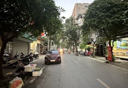 Mặt phố Nguyễn Khuyến kinh doanh sầm uất, vỉa hè rộng 20 * 5 Tầng nhỉnh 7 tỷ